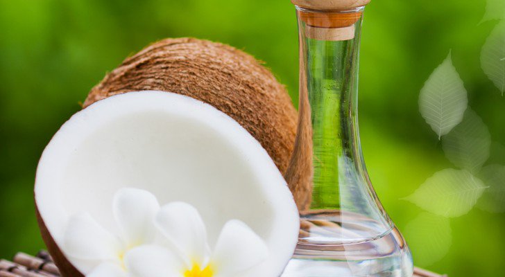 Scientists Discover Coconut Oil Exterminates 93 Percent Of Colon Cancer Cells In Two Days Coco1-728x4001